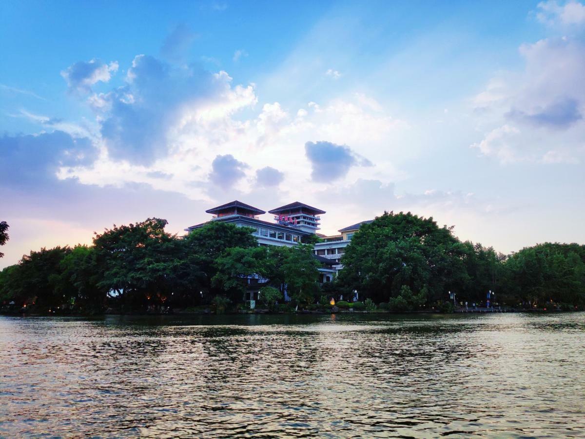 Guilin Ronghu Hotel Exterior foto